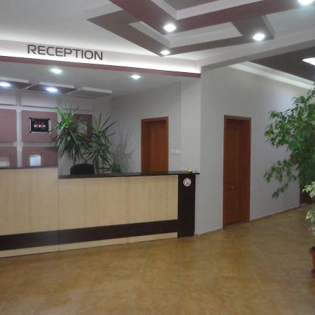 פרימורסקו Hotel Kalina מראה חיצוני תמונה