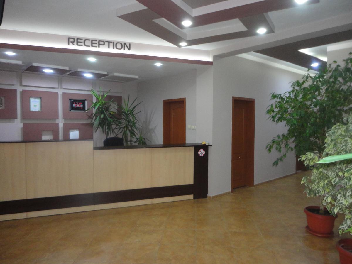 פרימורסקו Hotel Kalina מראה חיצוני תמונה
